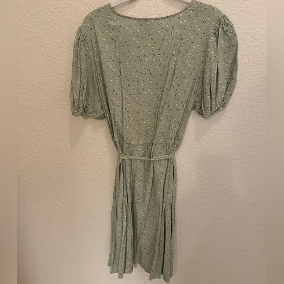 Green floral midi dress - Picture 3 of 3